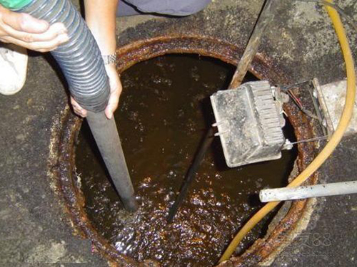 石河镇隔油池清理